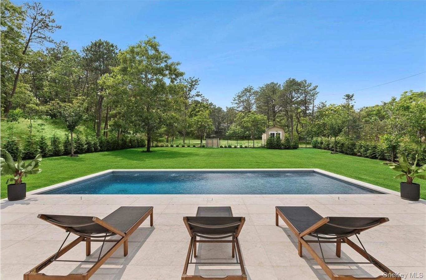 28 Canoe Place Road, Hampton Bays, NY 11946