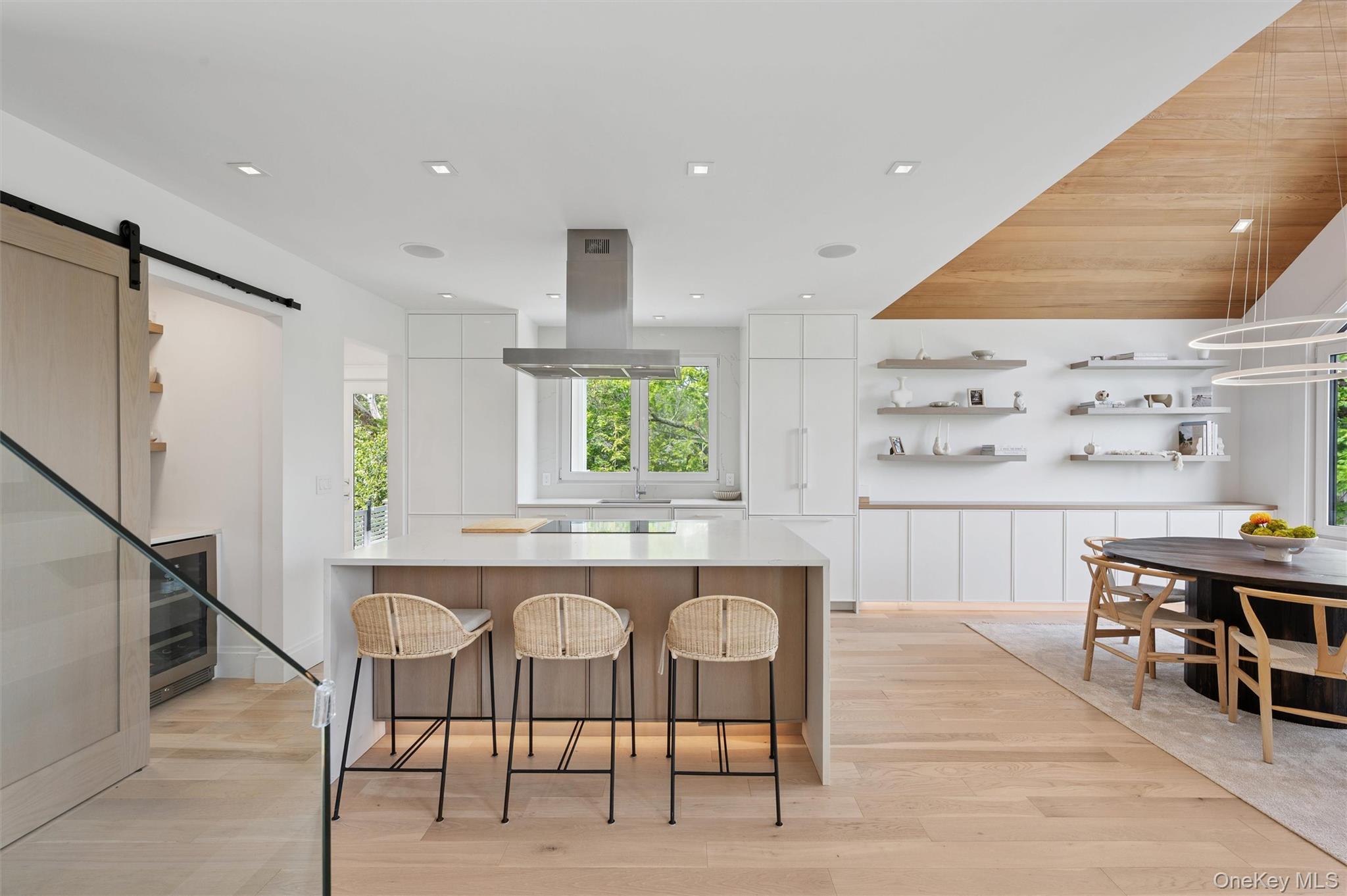 28 Canoe Place Road, Hampton Bays, NY 11946