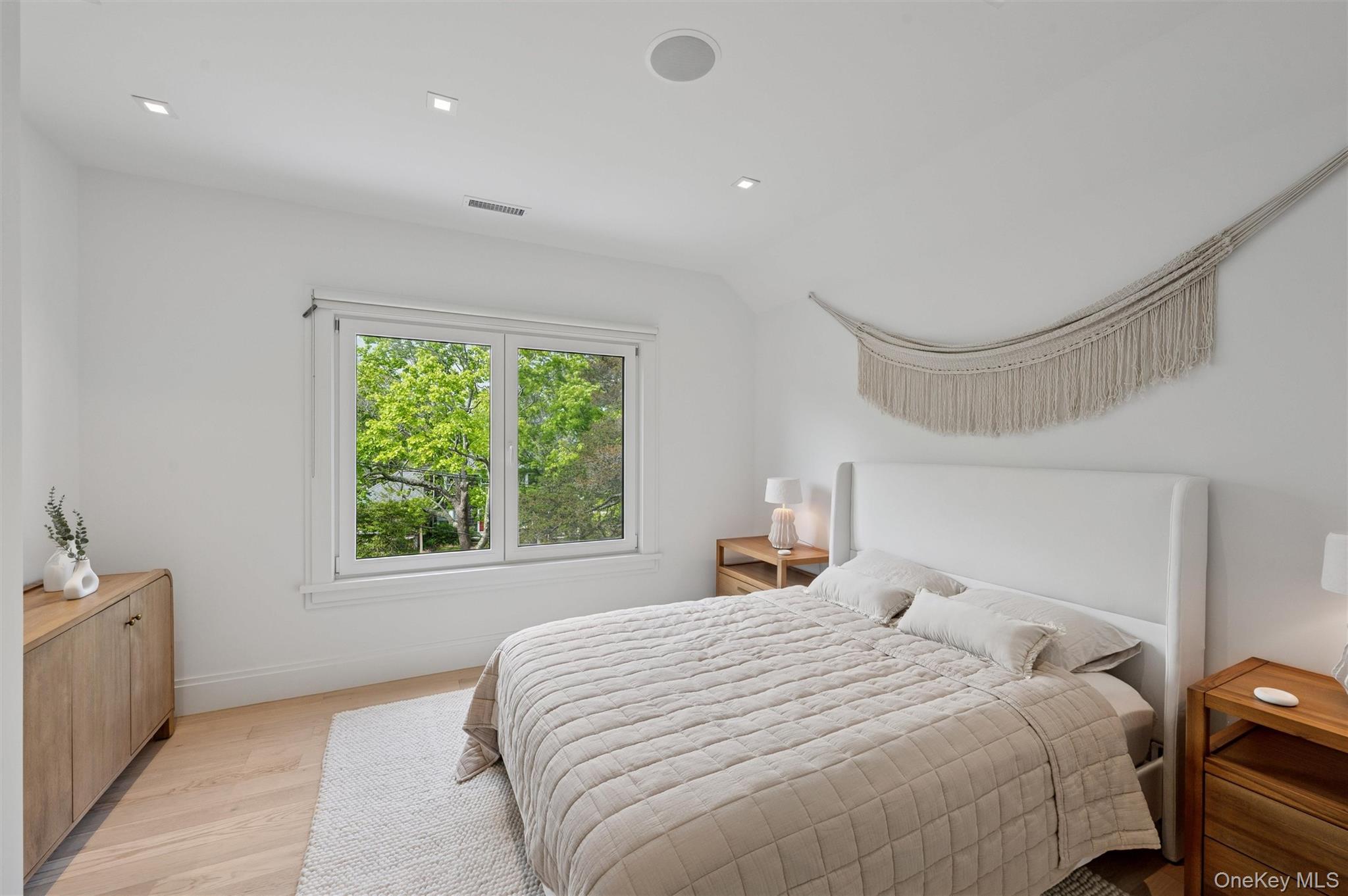 28 Canoe Place Road, Hampton Bays, NY 11946