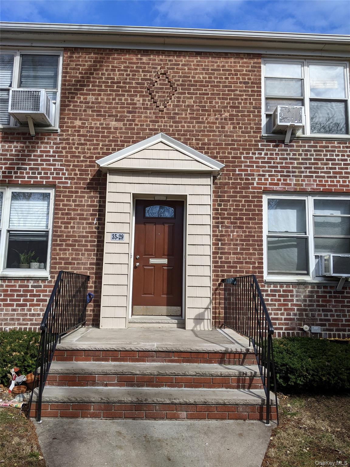 35-29 205 Street # 304, Bayside, NY 11361