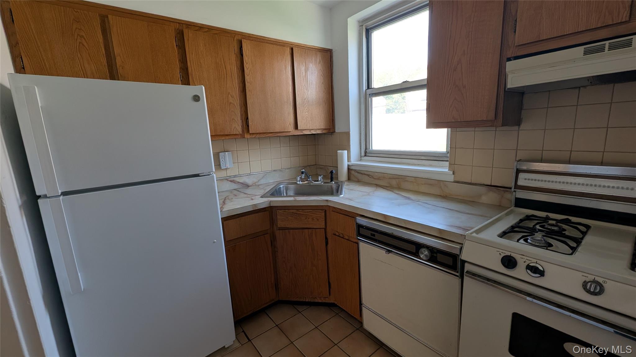 35-29 205 Street # 304, Bayside, NY 11361