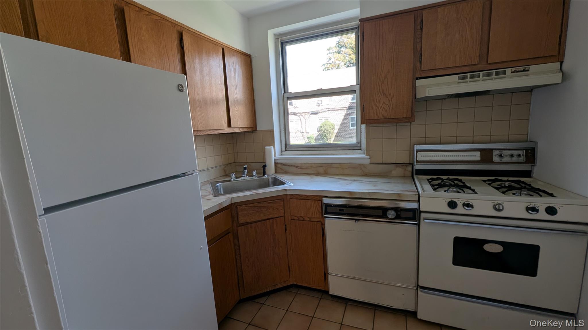 35-29 205 Street # 304, Bayside, NY 11361