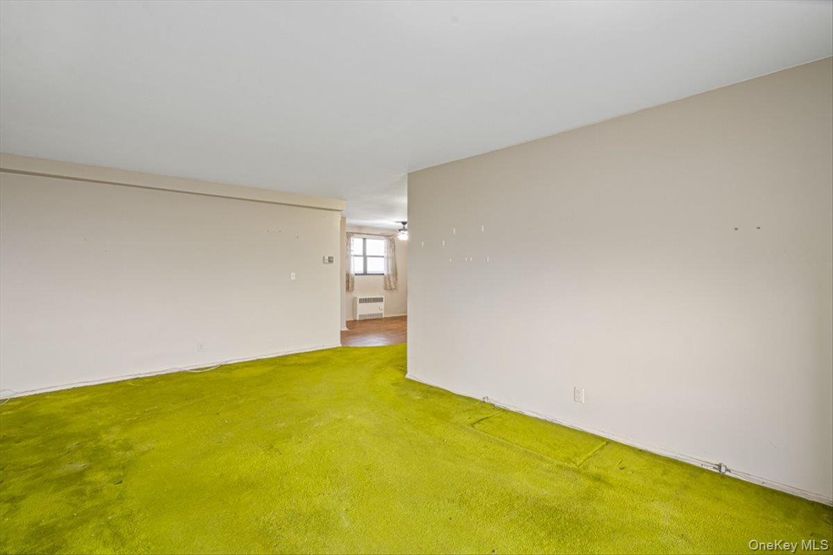 90-50 Union Turnpike # 11L, Glendale, NY 11385