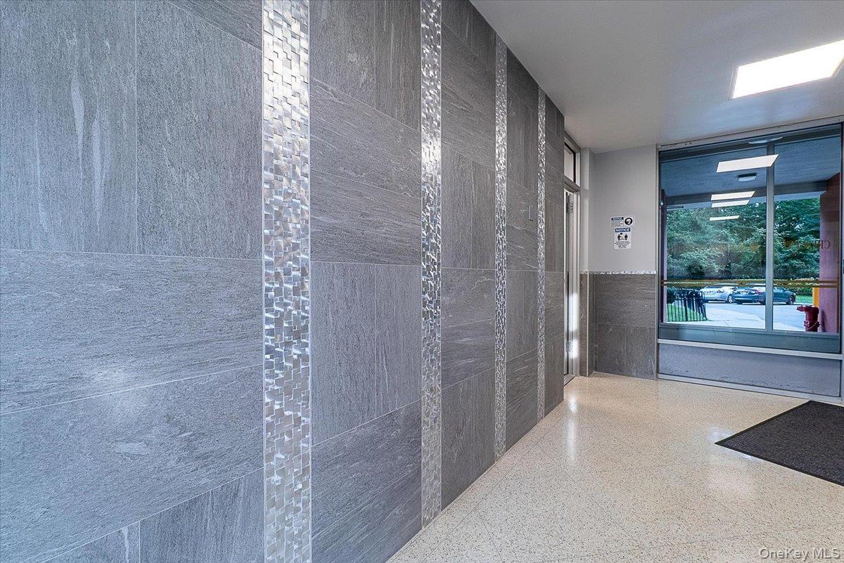 90-50 Union Turnpike # 11L, Glendale, NY 11385