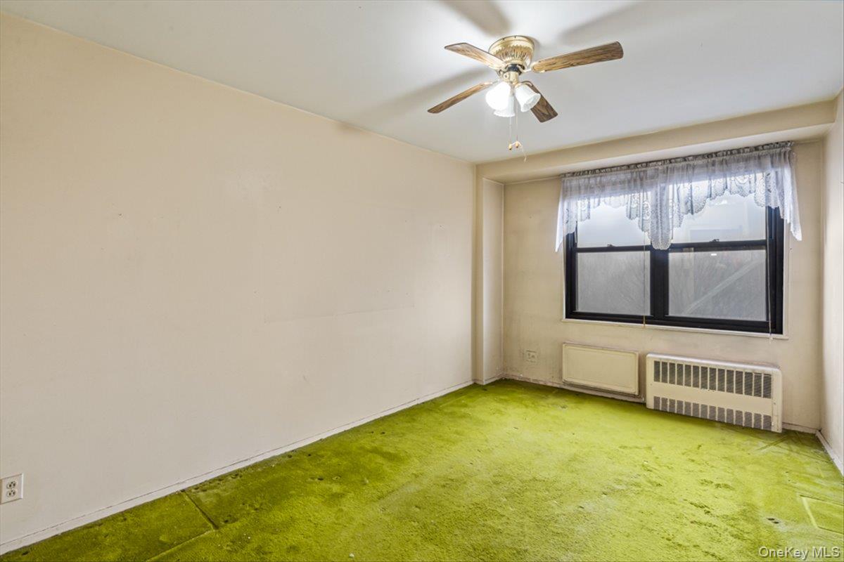 90-50 Union Turnpike # 11L, Glendale, NY 11385