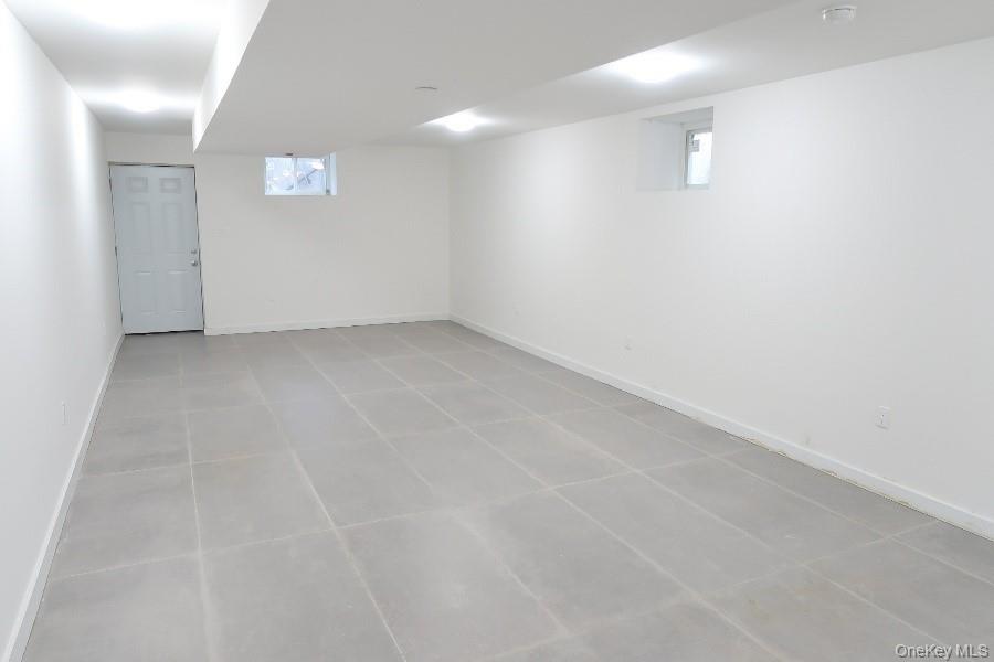 9521 89th st, Ozone Park, NY 11416