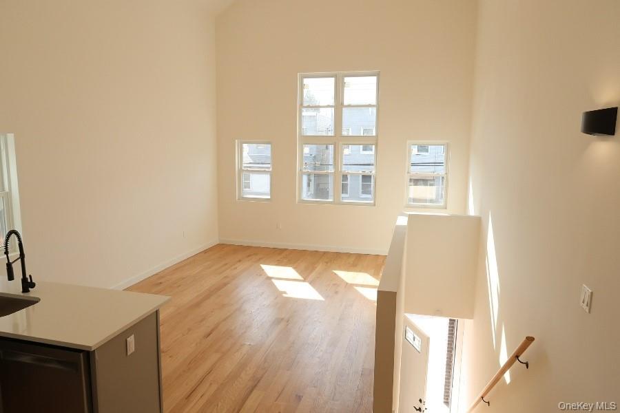 9521 89th st, Ozone Park, NY 11416