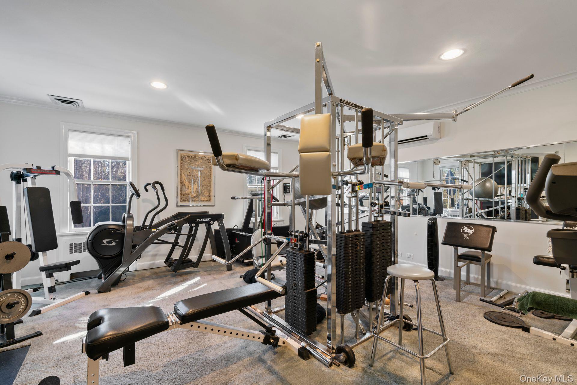 8 Stonegate Lane, Old Brookville, NY 11545