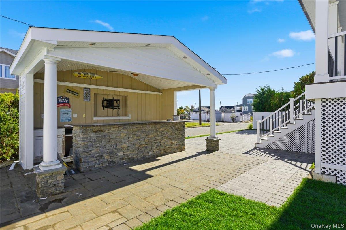 2437 Archer Street, Seaford, NY 11783