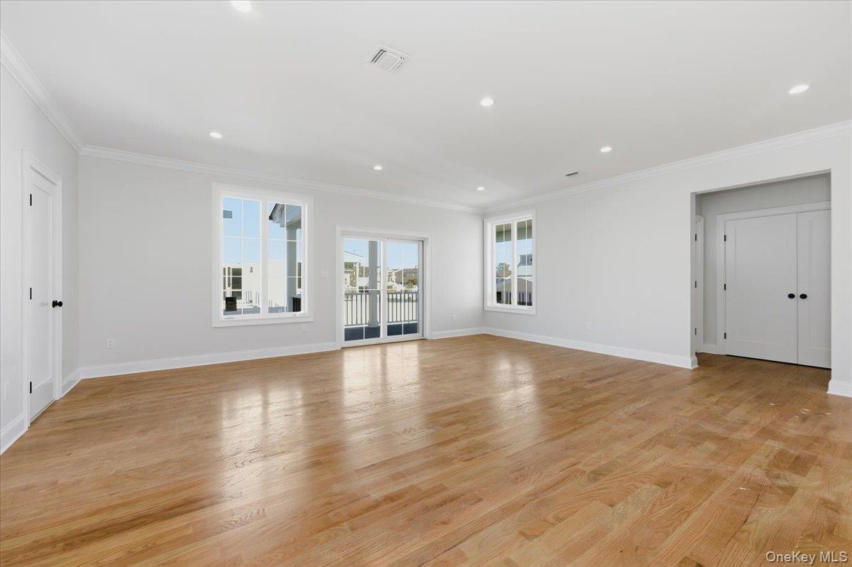 2437 Archer Street, Seaford, NY 11783