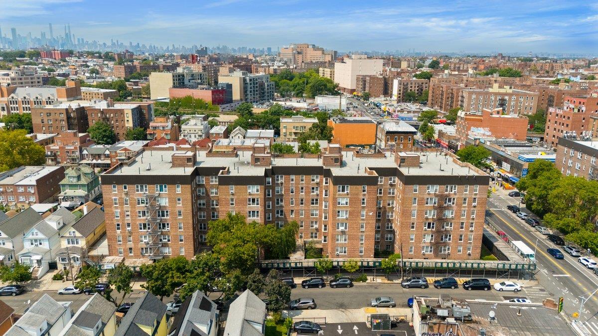 83-37 St. James Ave # 1K, Elmhurst, NY 11373
