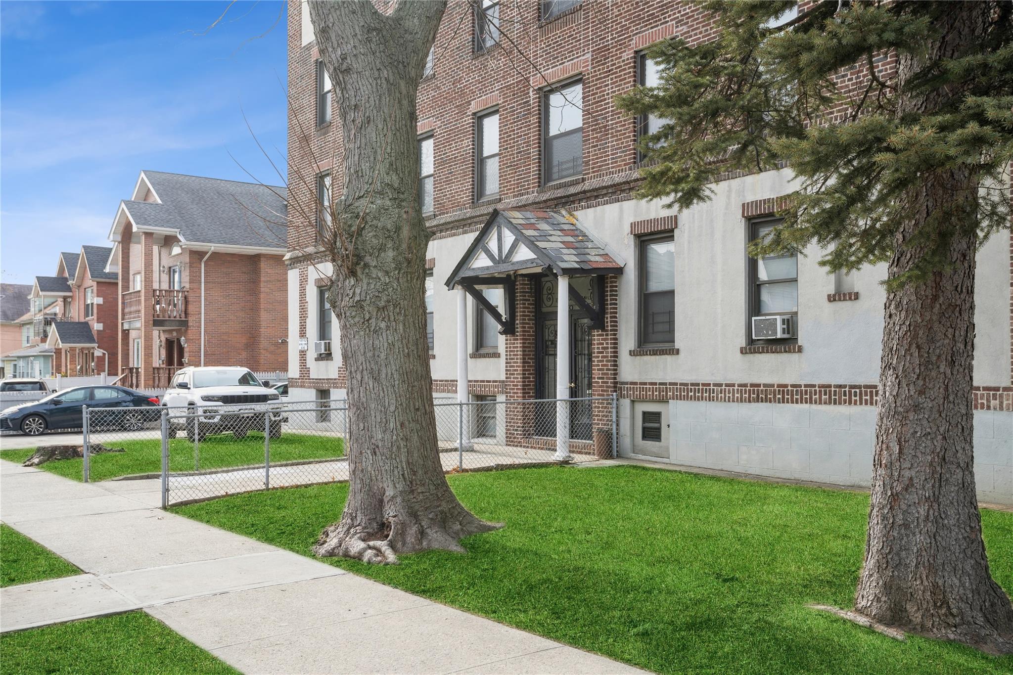 158-16 Sanford Avenue, Flushing, NY 11358