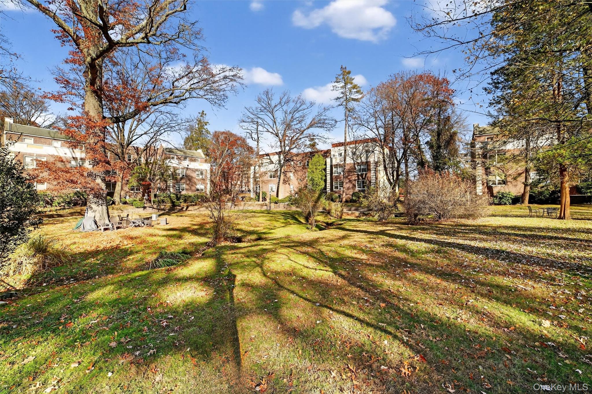 824 Palmer # 2D, Bronxville, NY 10708