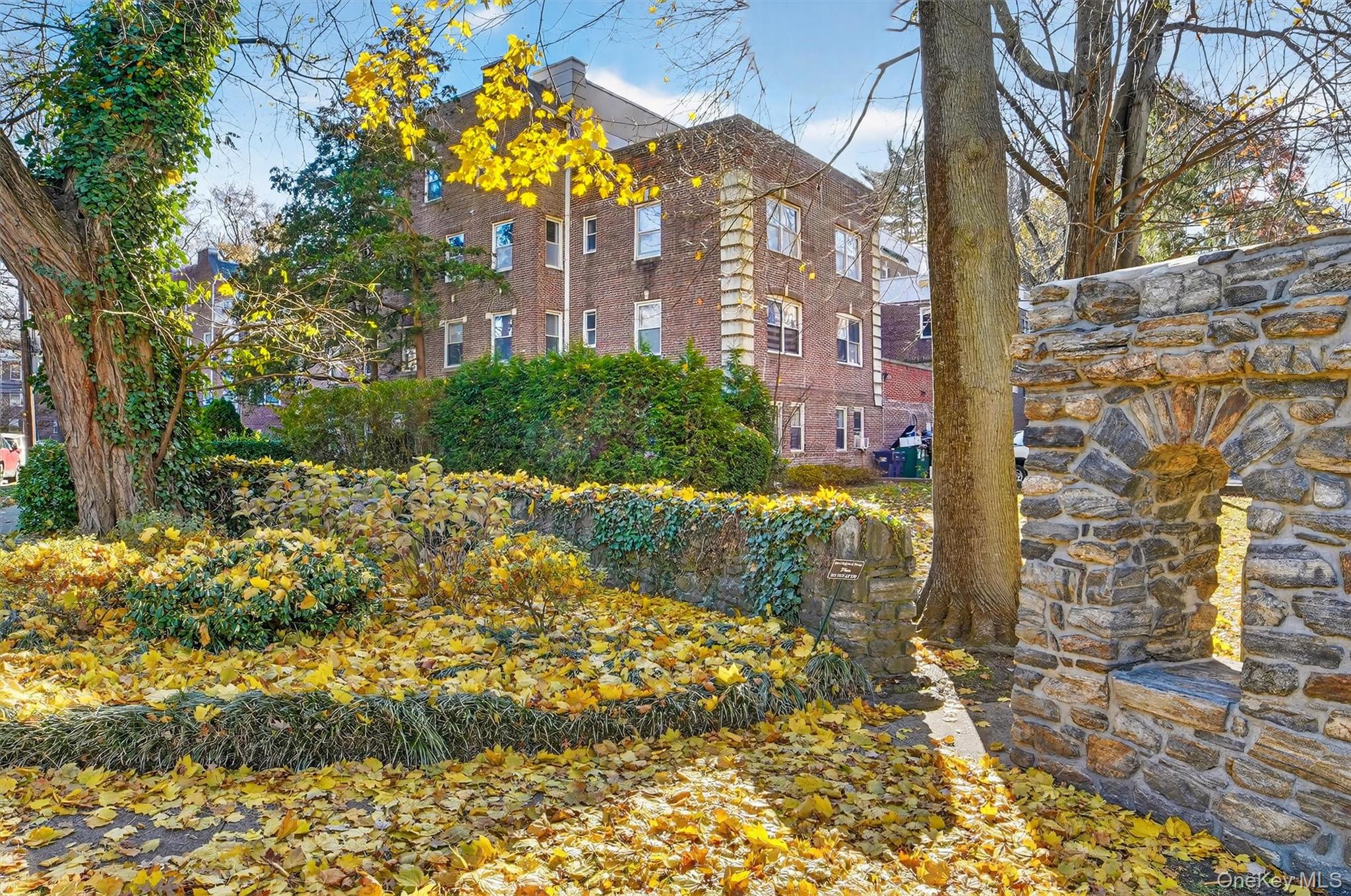 824 Palmer # 2D, Bronxville, NY 10708
