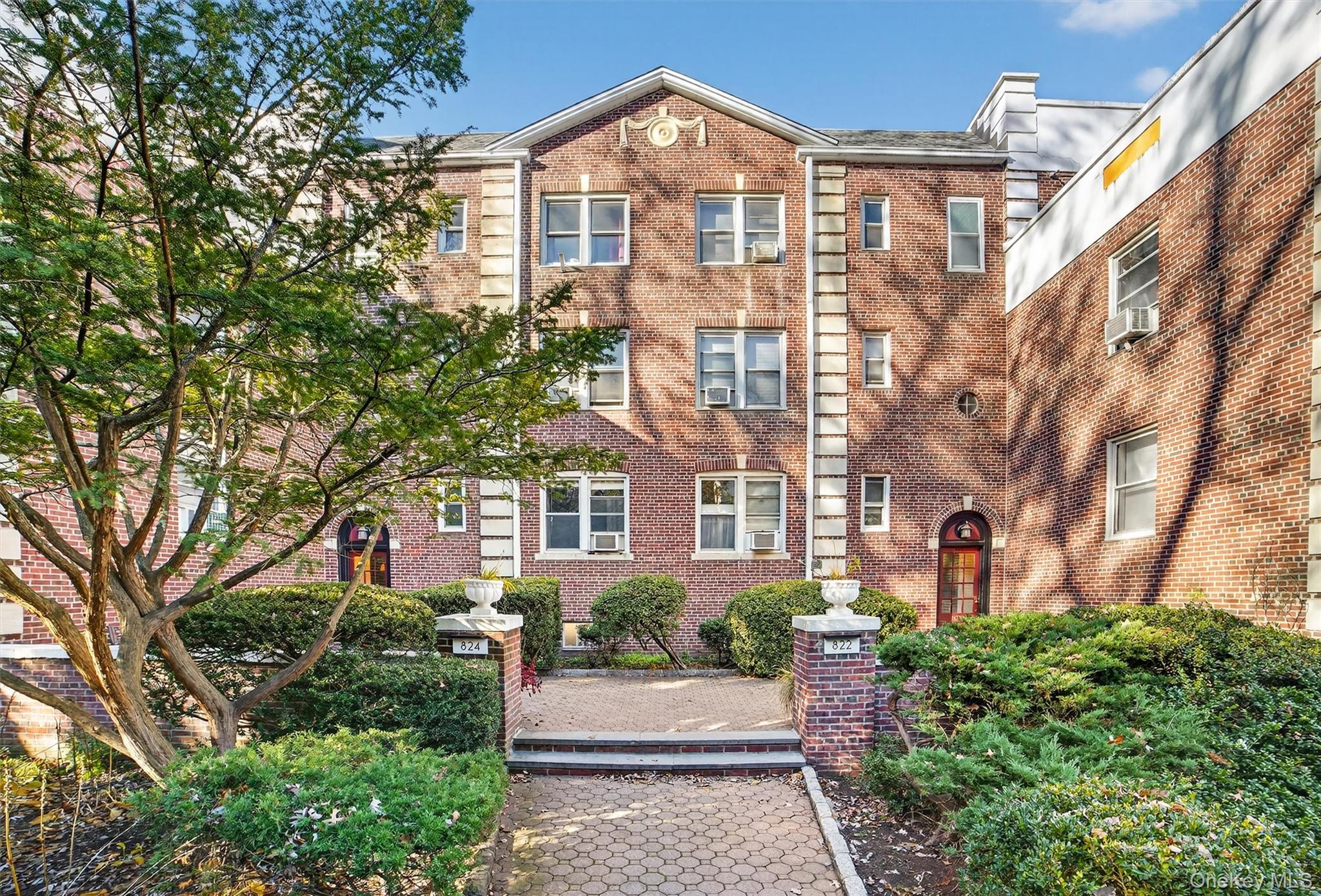 824 Palmer # 2D, Bronxville, NY 10708