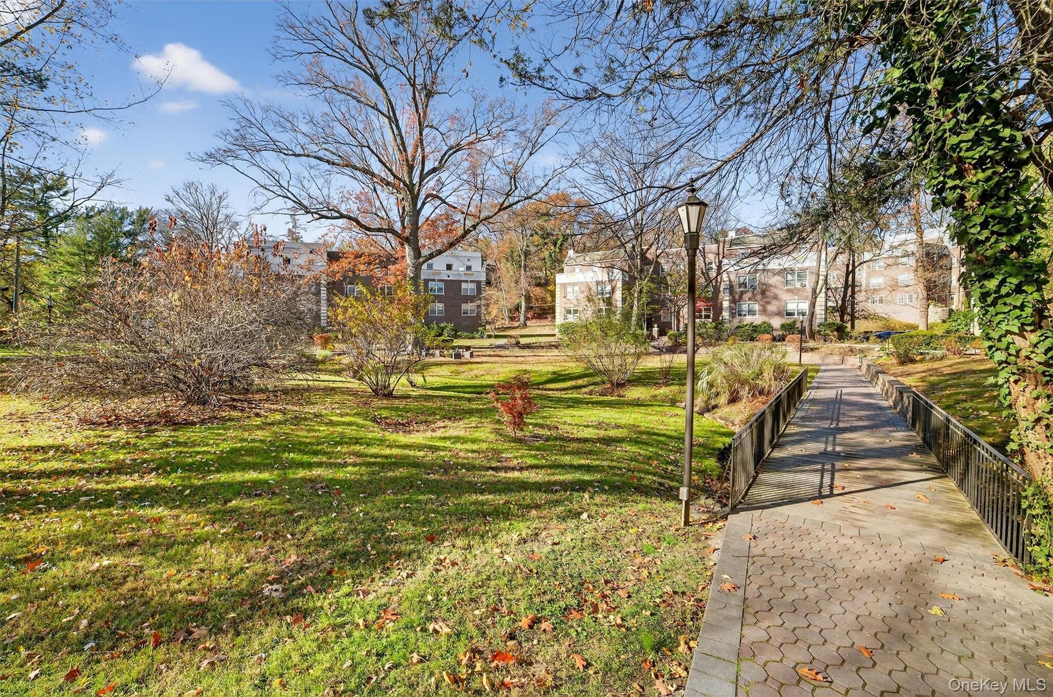 824 Palmer # 2D, Bronxville, NY 10708