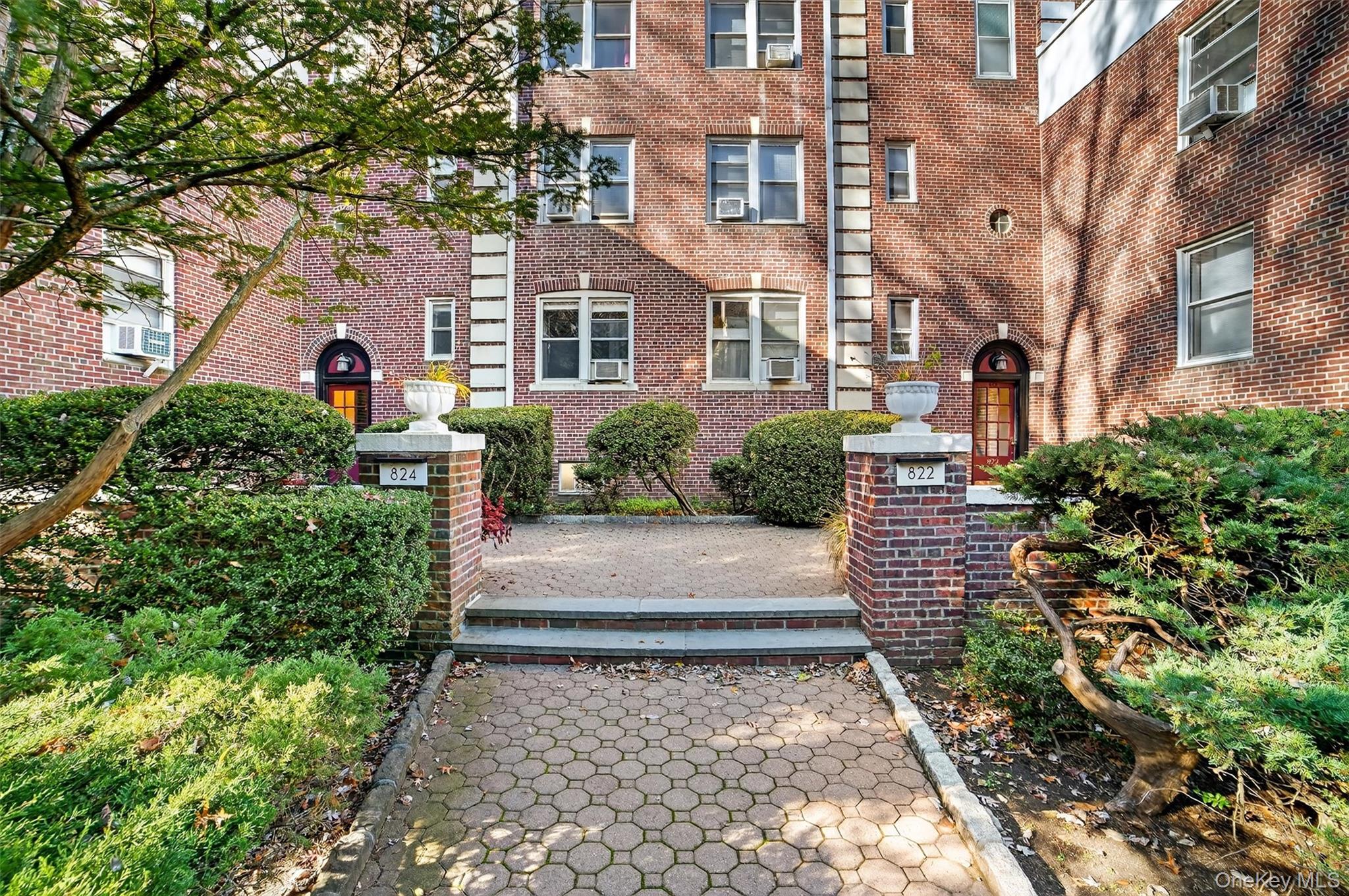 824 Palmer # 2D, Bronxville, NY 10708