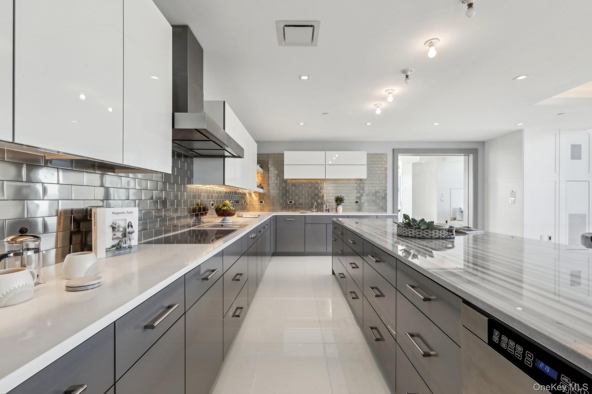 5 Renaissance Square # PH41 Ent. Floor, White Plains, NY 10601