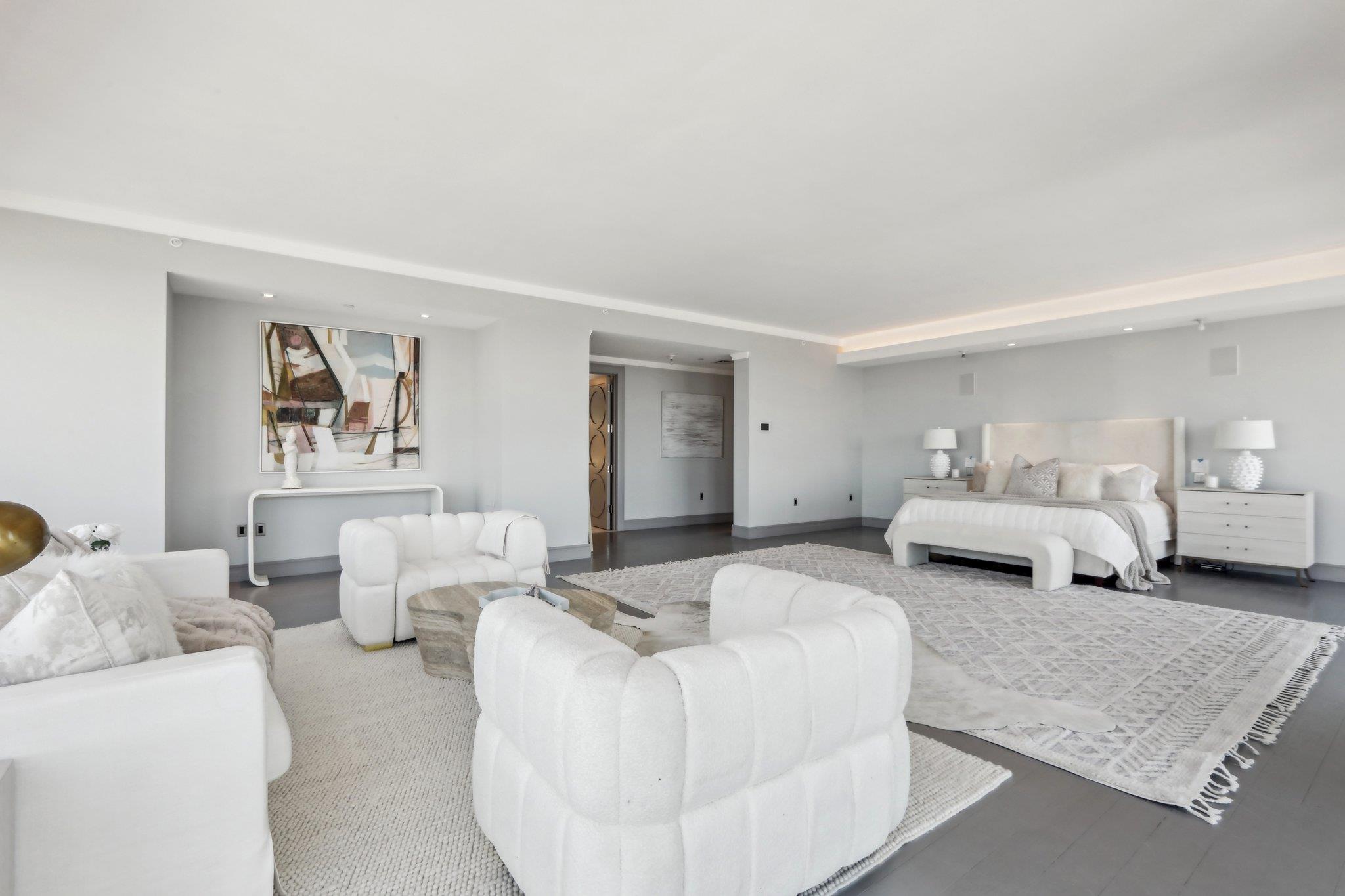 5 Renaissance Square # PH41 Ent. Floor, White Plains, NY 10601