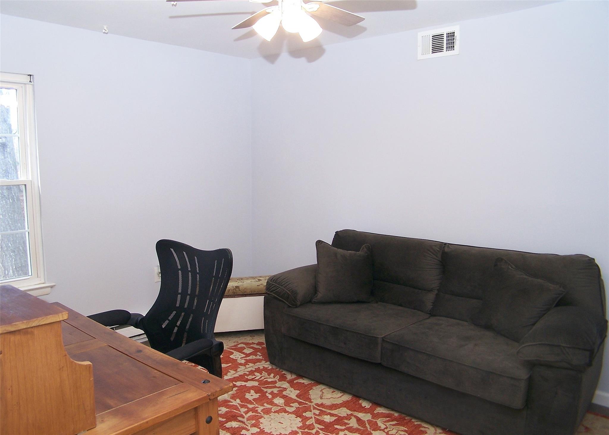 306 Kingston Court, Ridge, NY 11961