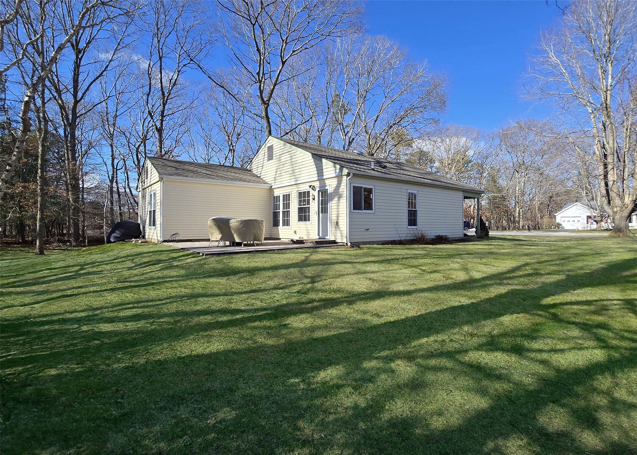 306 Kingston Court, Ridge, NY 11961