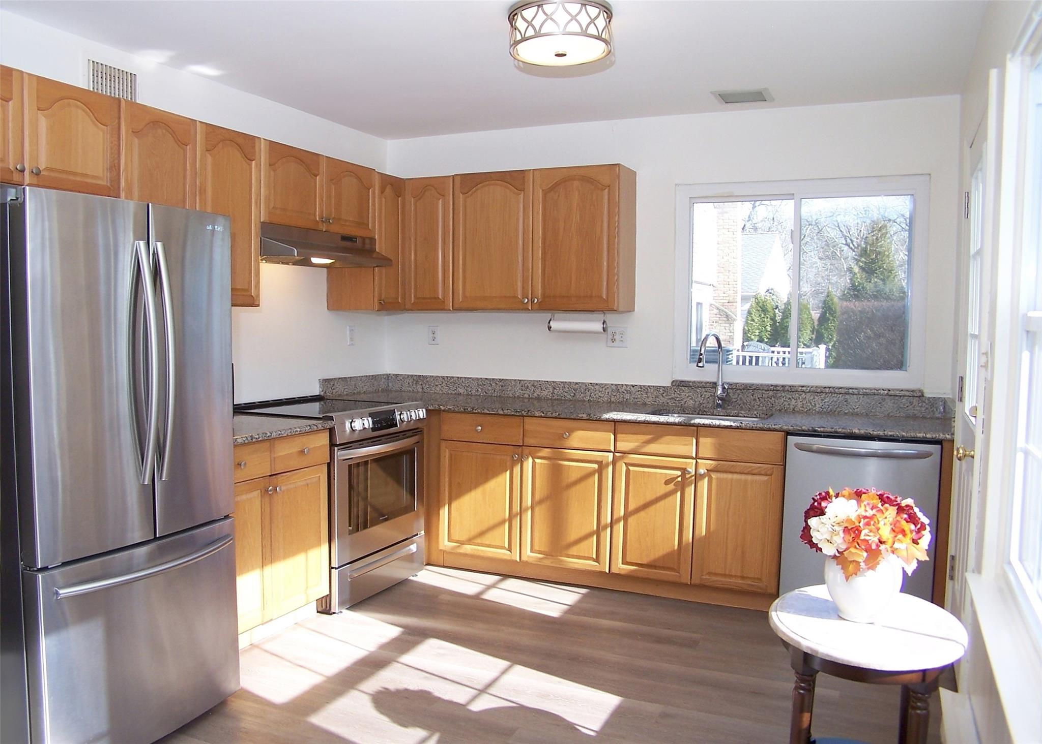 306 Kingston Court, Ridge, NY 11961