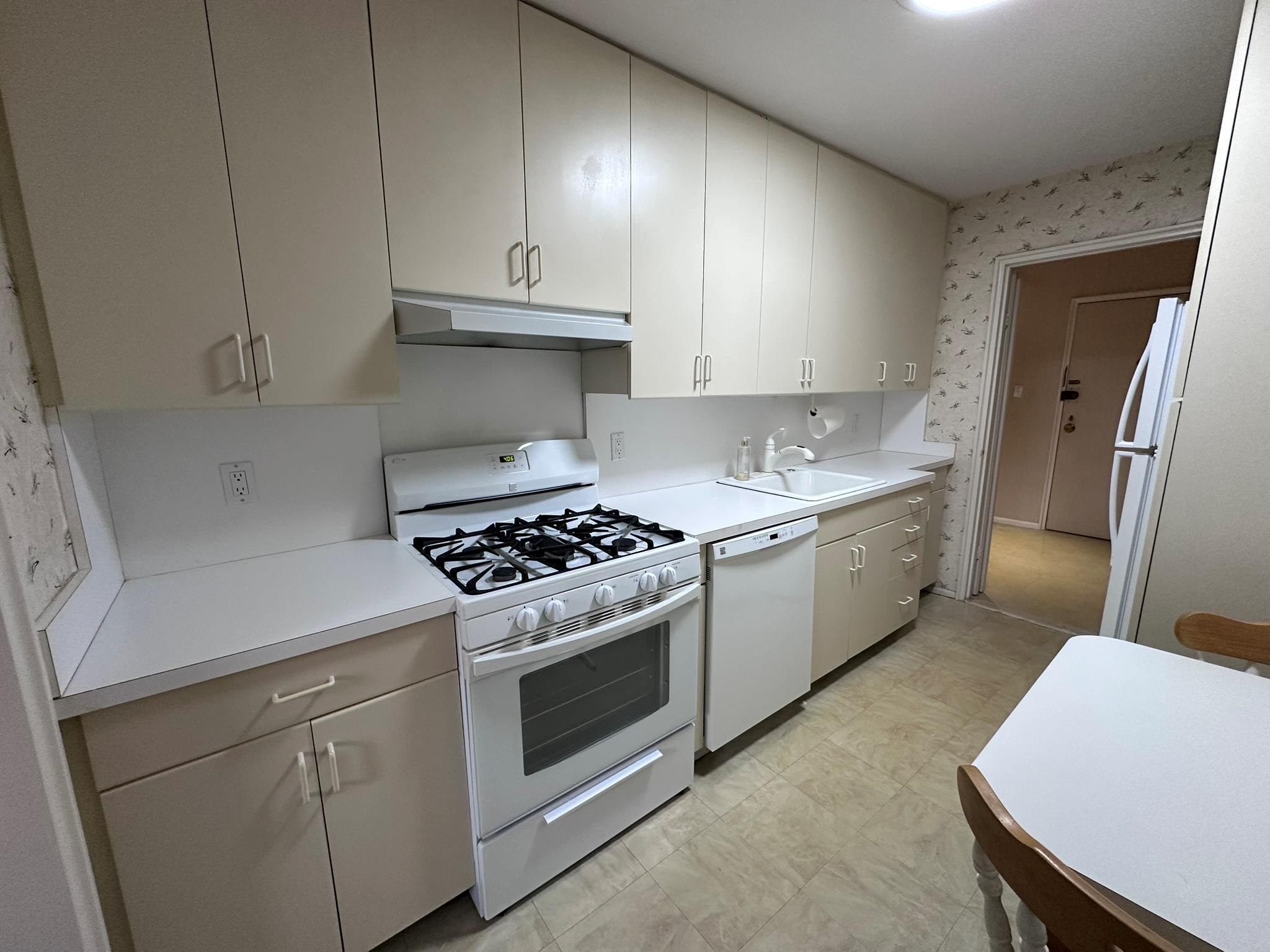209-25 18 Avenue # 3C, Bayside, NY 11360