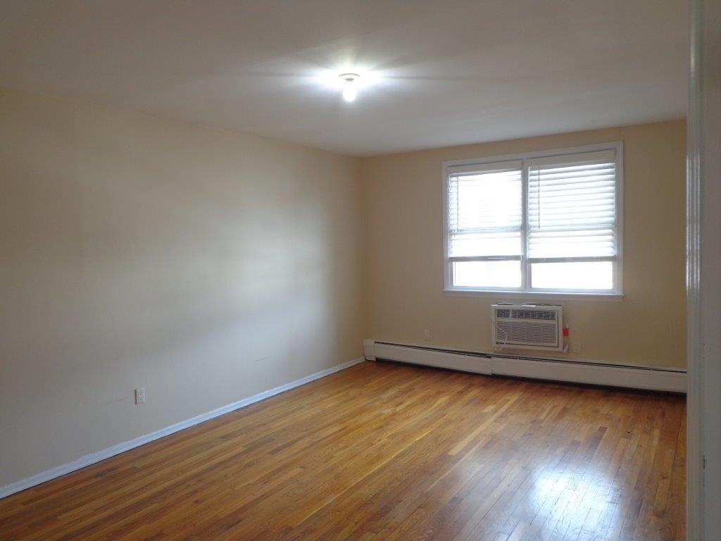 156 Kearsing Parkway, Monsey, NY 10952