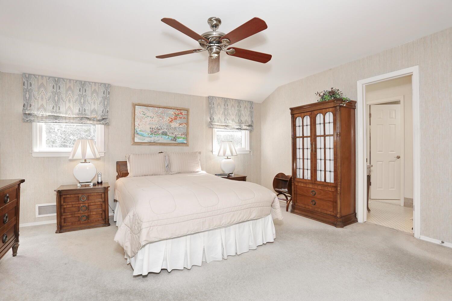 2 Sunderland Place, Suffern, NY 10901
