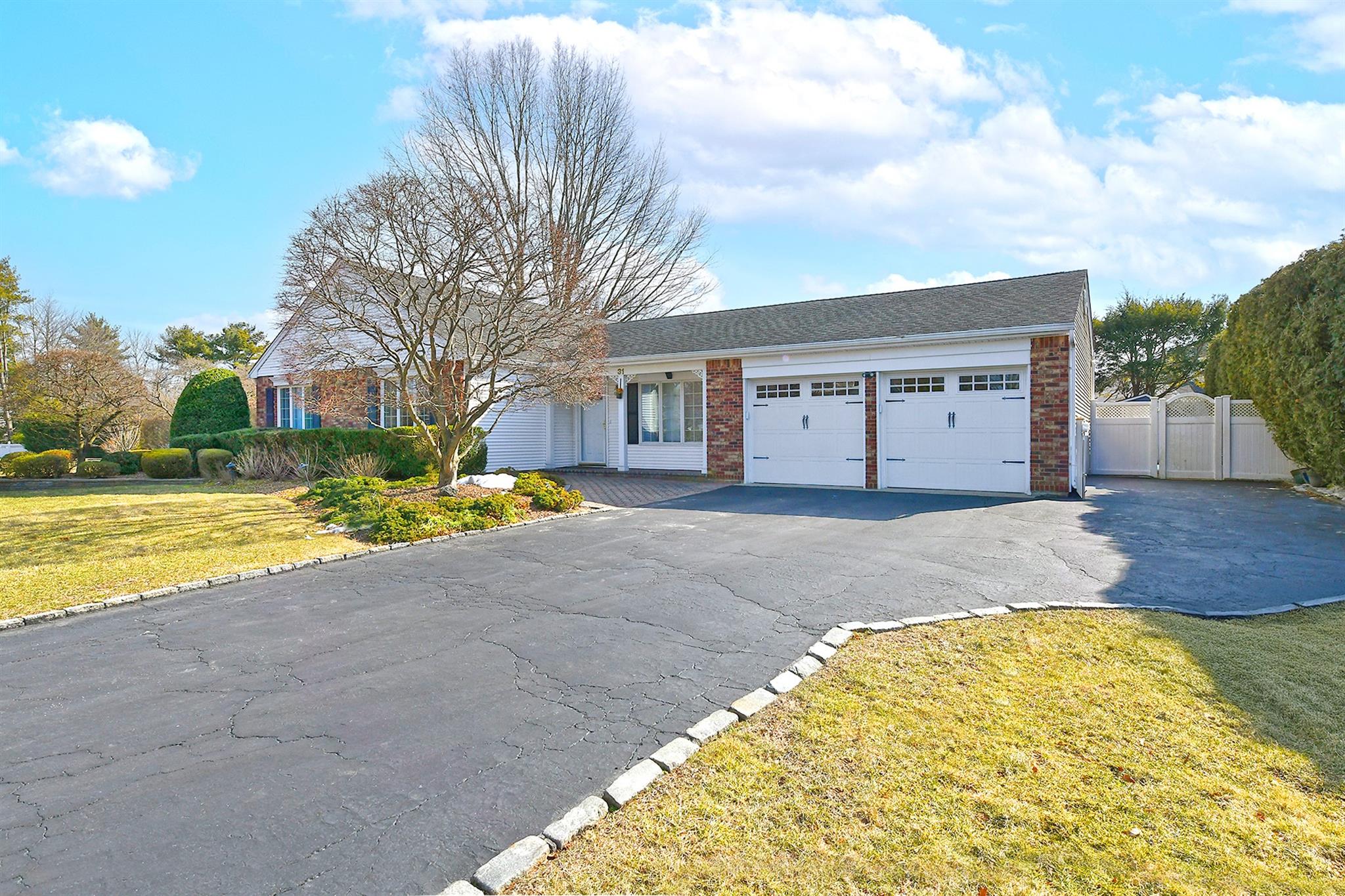 31 Timber Ridge Drive, Commack, NY 11725