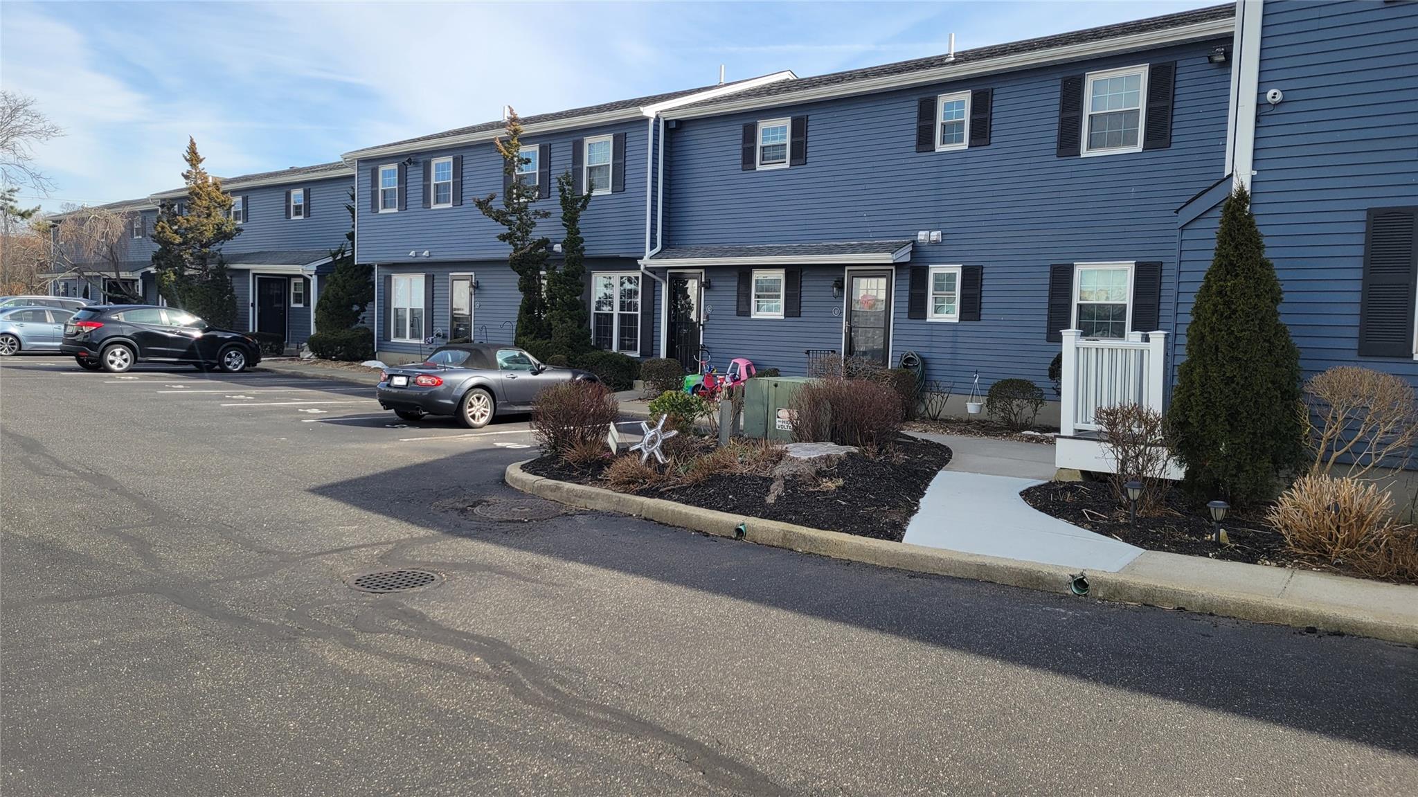 116 Westend Avenue # 6, Freeport, NY 11520
