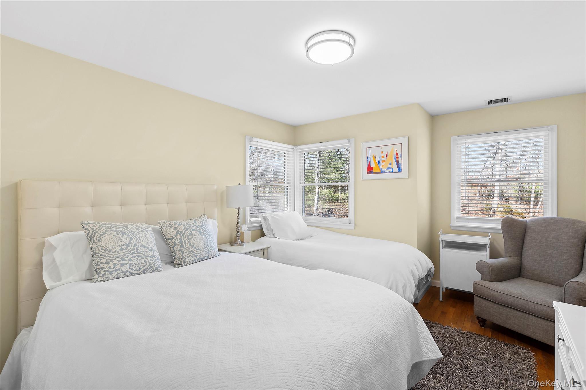 7 Wooded Oak Lane, East Hampton, NY 11937