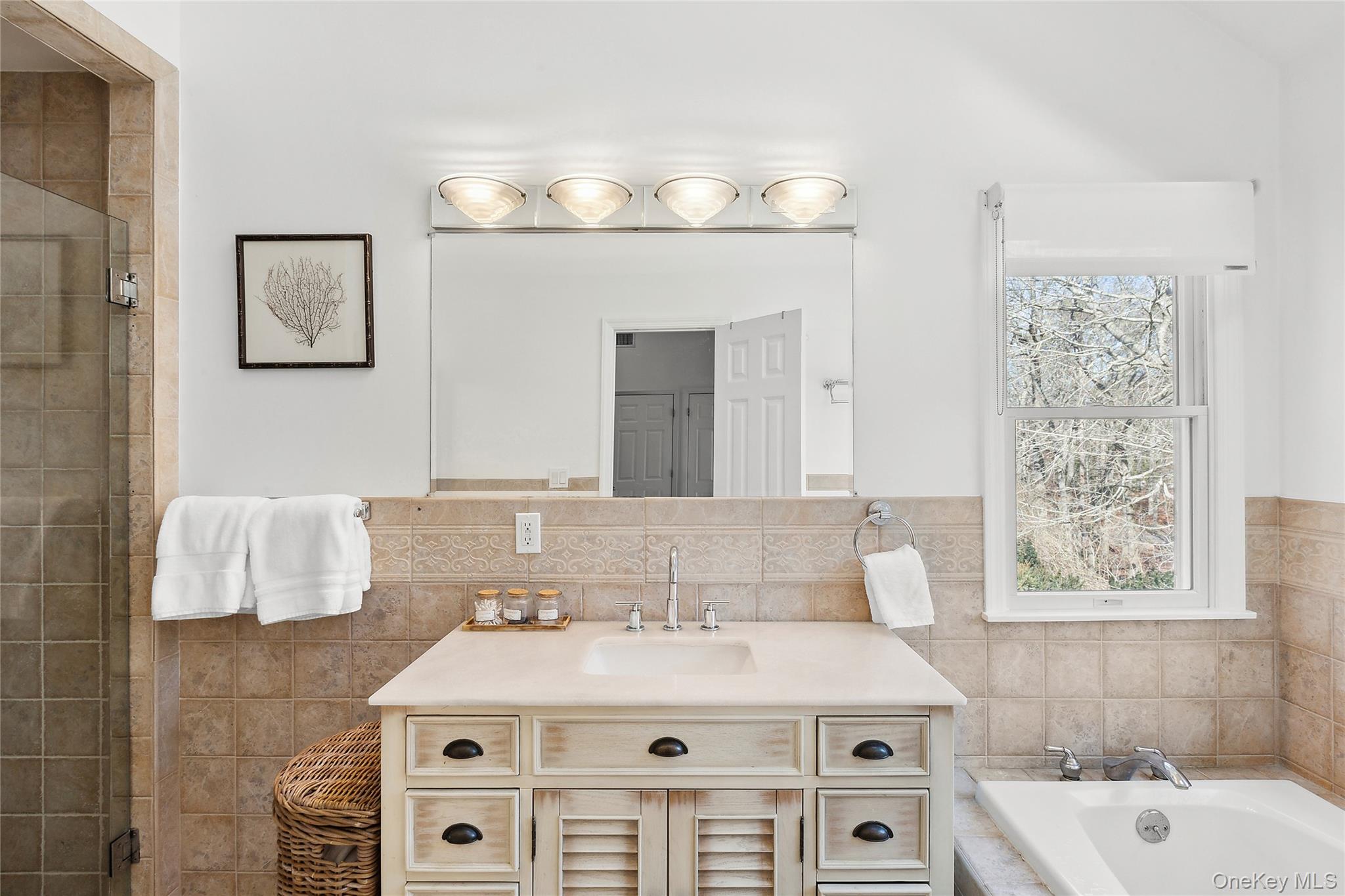 7 Wooded Oak Lane, East Hampton, NY 11937