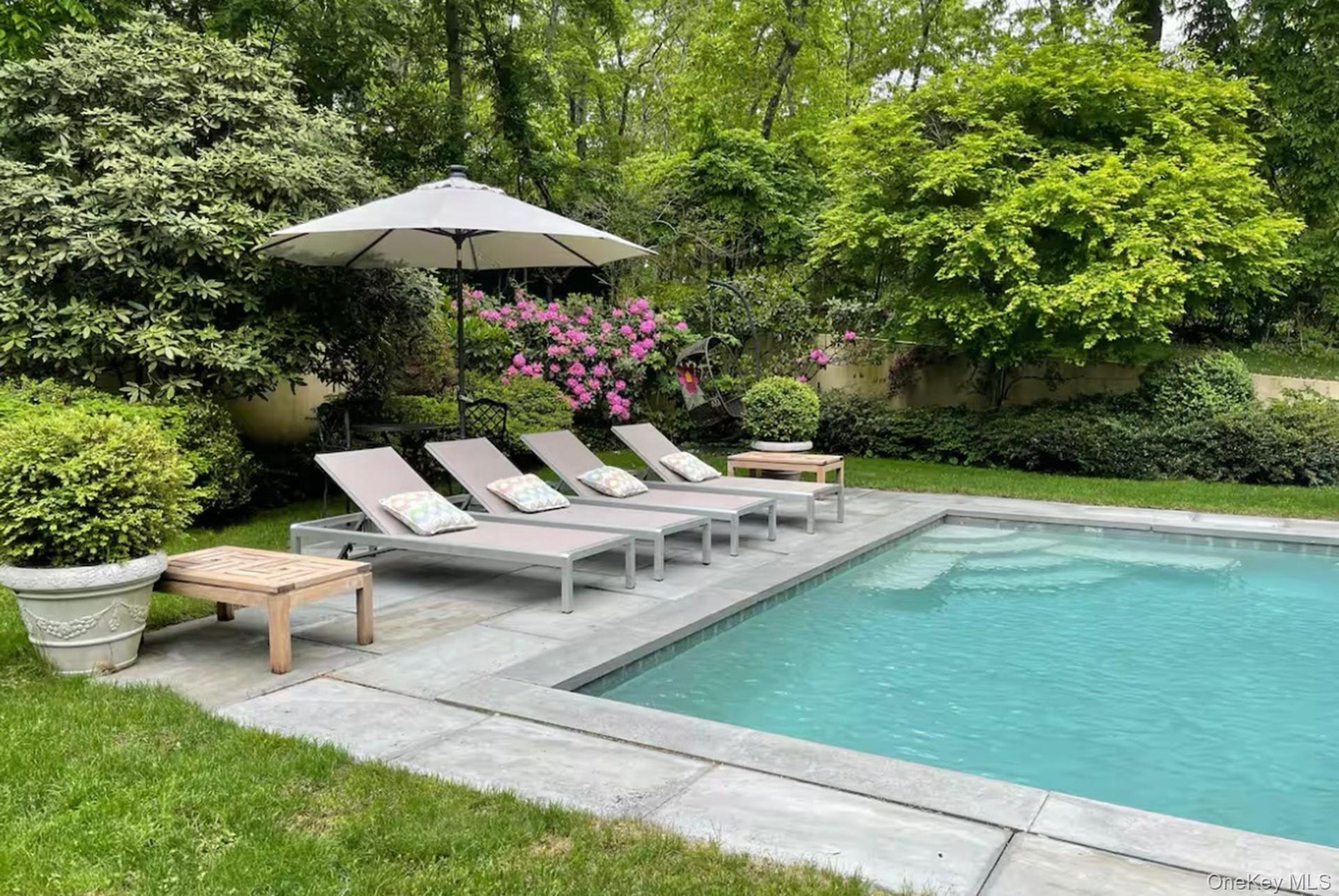 7 Wooded Oak Lane, East Hampton, NY 11937