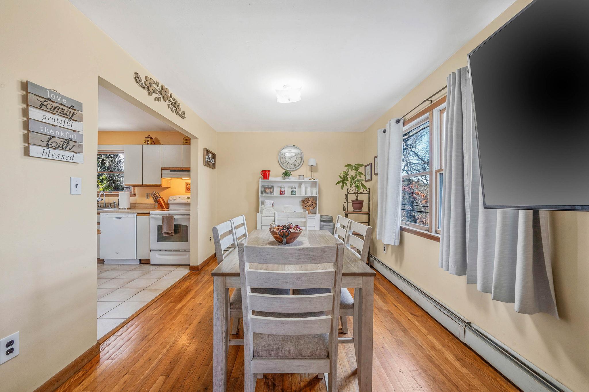 2 Vermont Street, East Patchogue, NY 11772