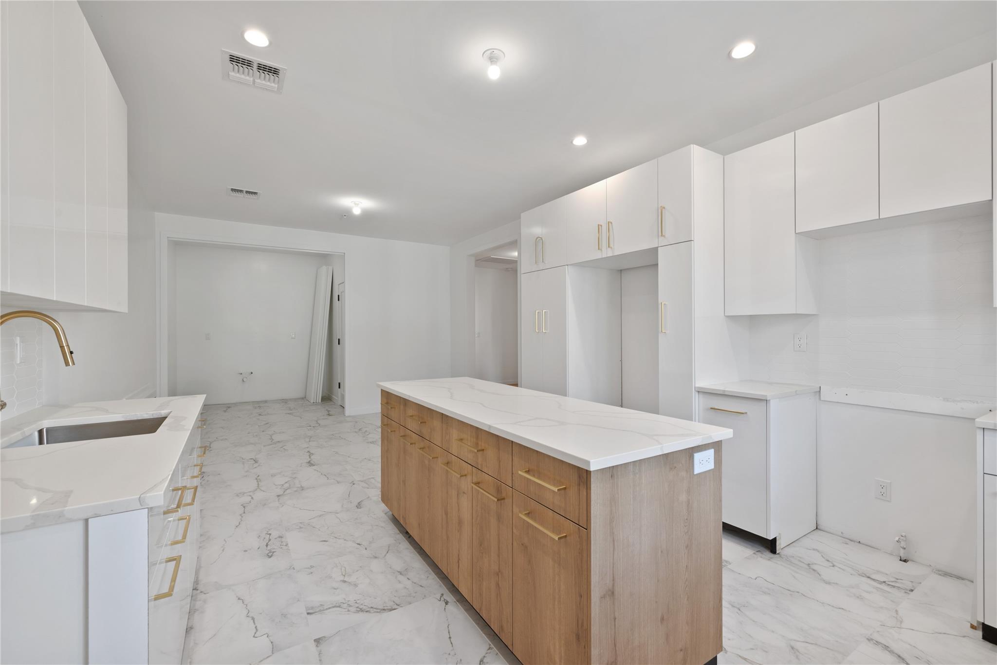 2 Prime Lane # 212, Monsey, NY 10952