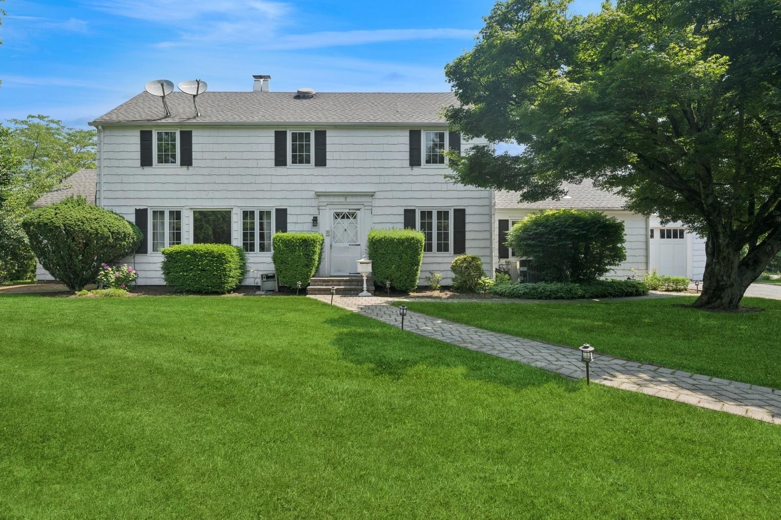 1250 Harbor Road, Hewlett Harbor, NY 11557