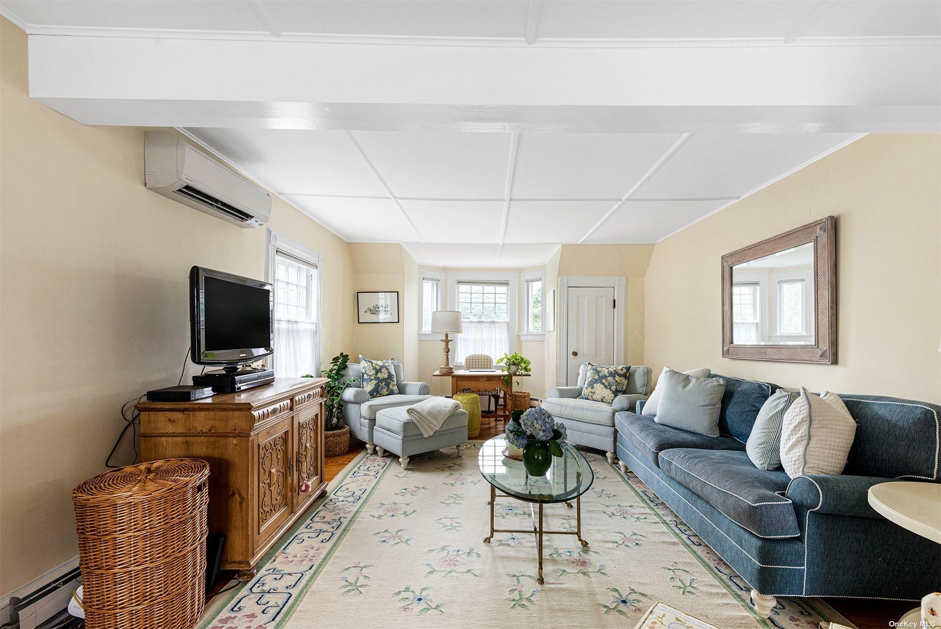 20 Beach Lane, Quogue, NY 11959