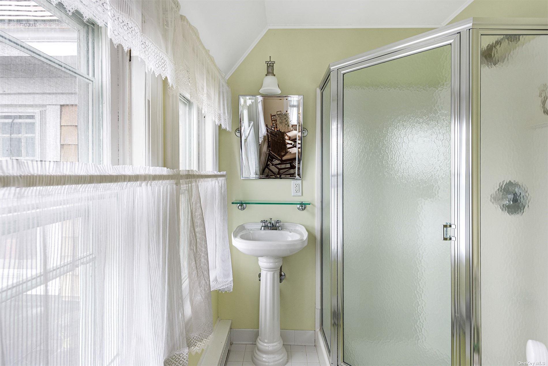 20 Beach Lane, Quogue, NY 11959