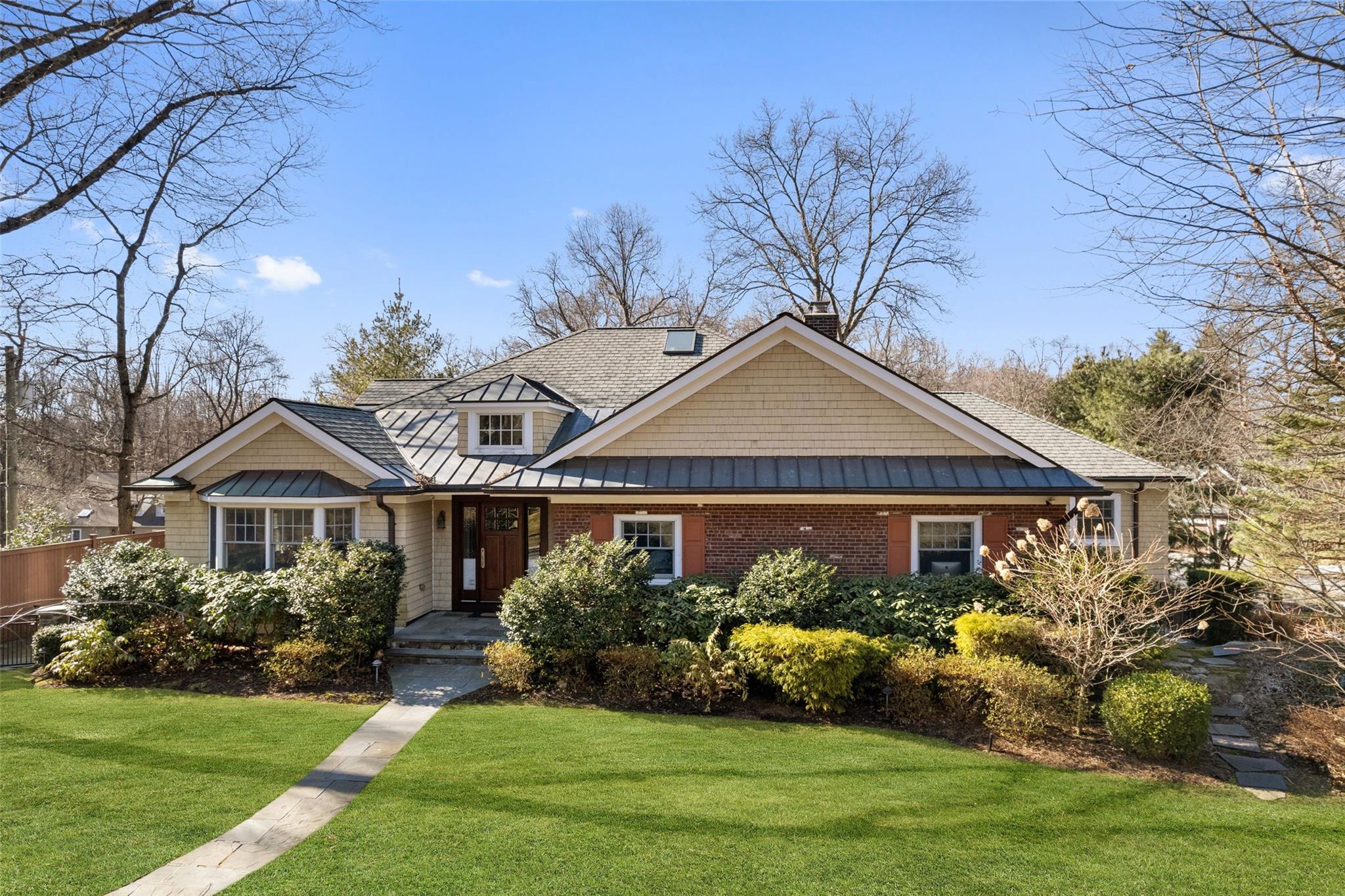 23 Seely Place, Scarsdale, NY 10583