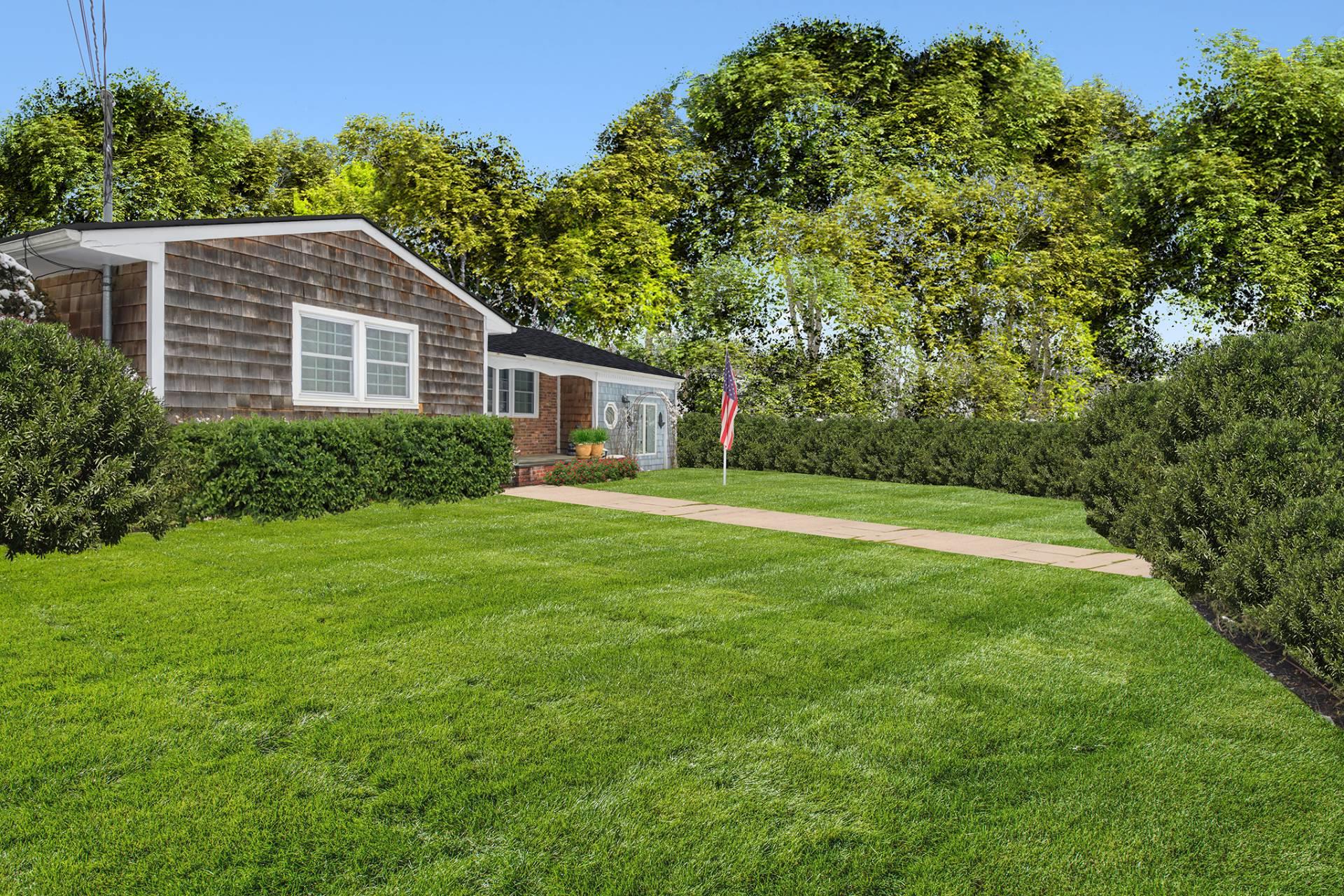 8 Atlantic Avenue, Hampton Bays, NY 11946