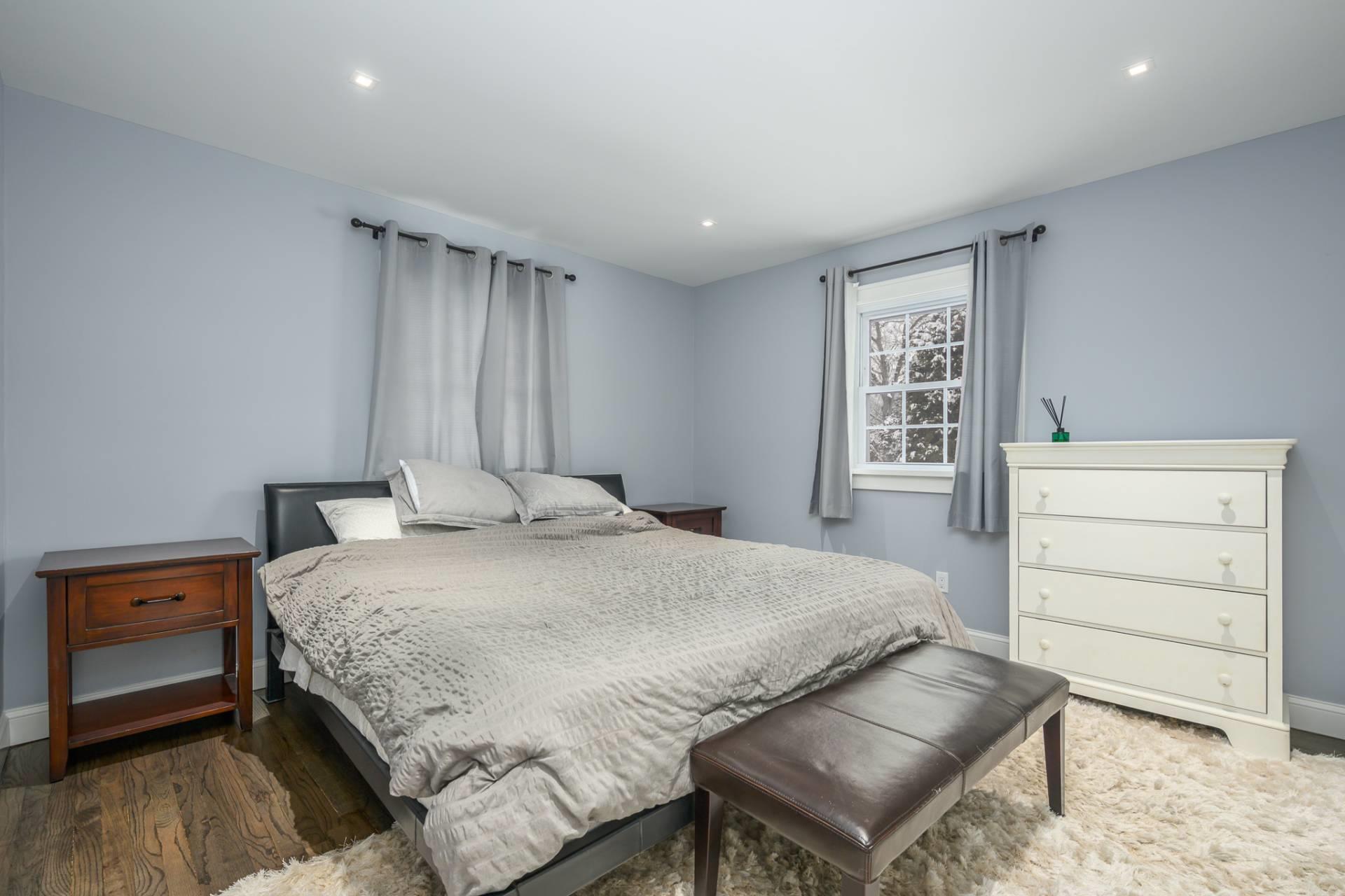 8 Atlantic Avenue, Hampton Bays, NY 11946