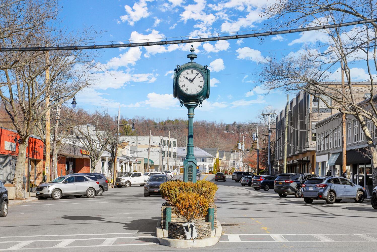 46 Dennis Lane, Pleasantville, NY 10570