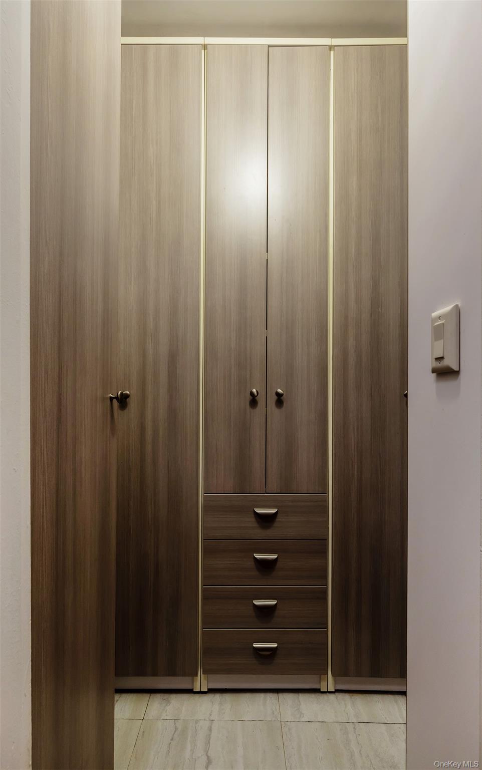 333 E 66th Street # 9D, New York (Manhattan), NY 10065