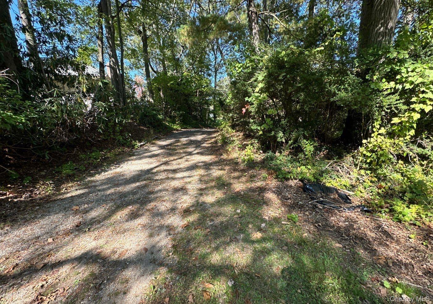 55 Juneau Boulevard, Woodbury, NY 11797