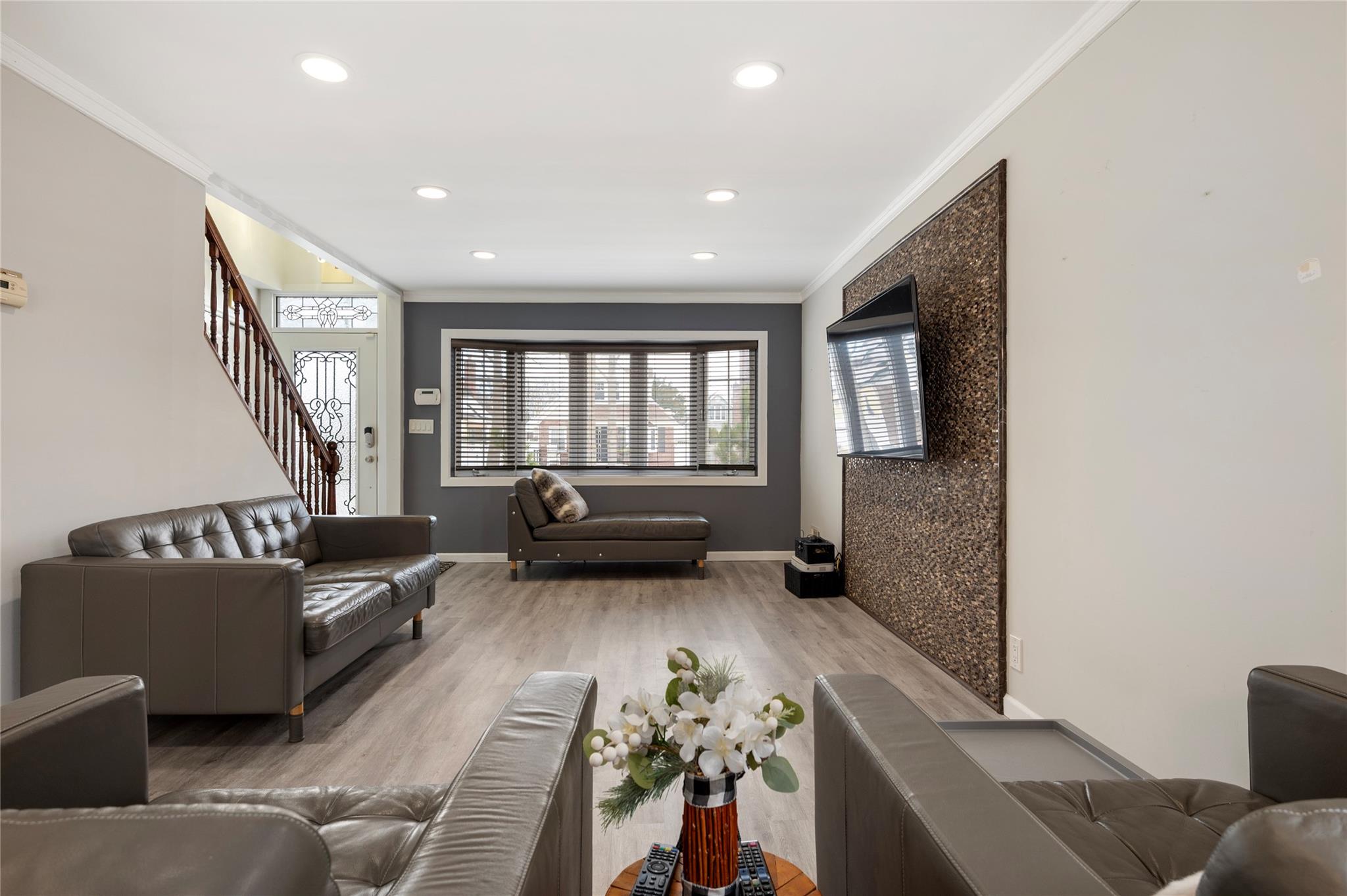 82-30 266th Street, Floral Park, NY 11004