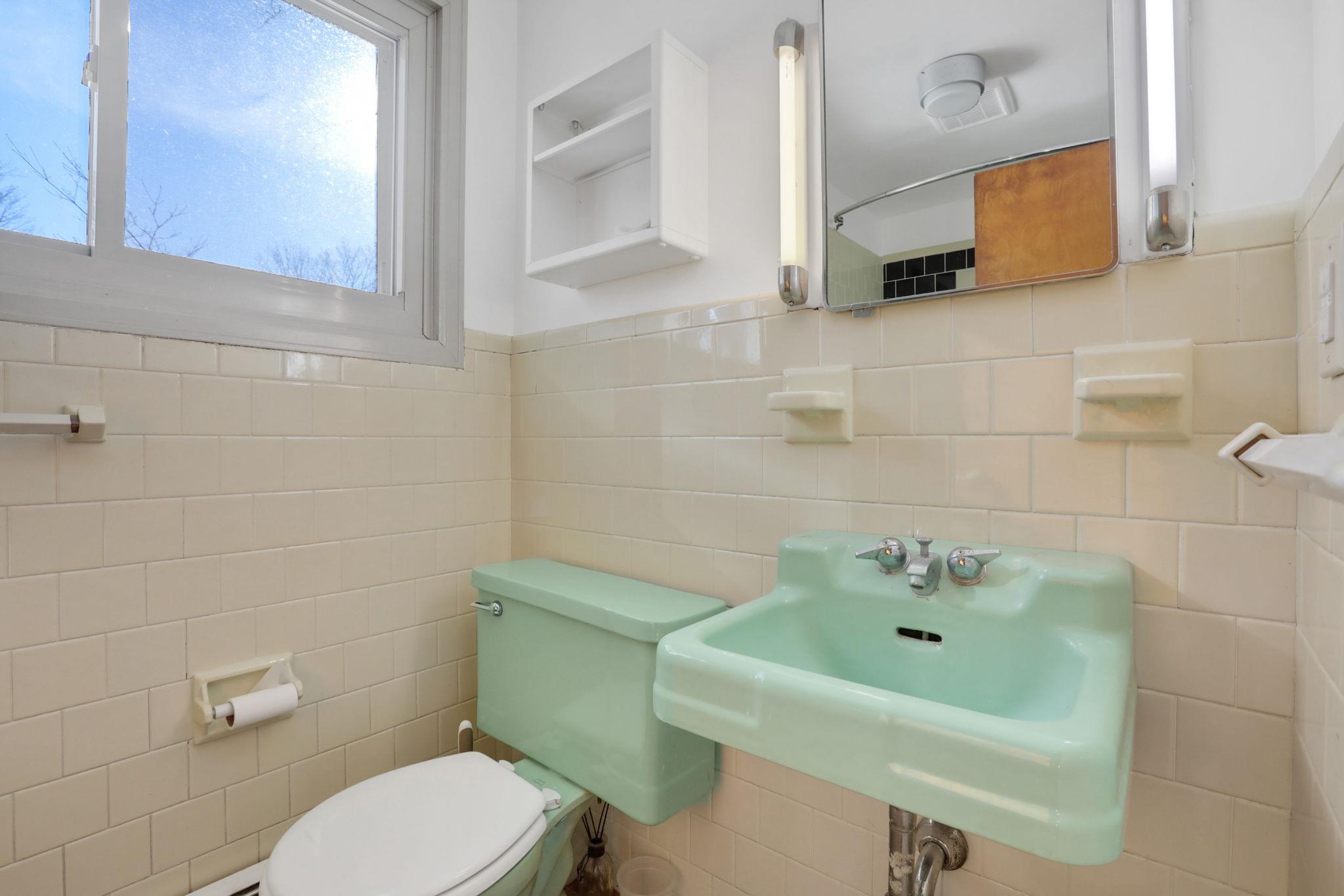 101 East Avenue, Walden, NY 12586