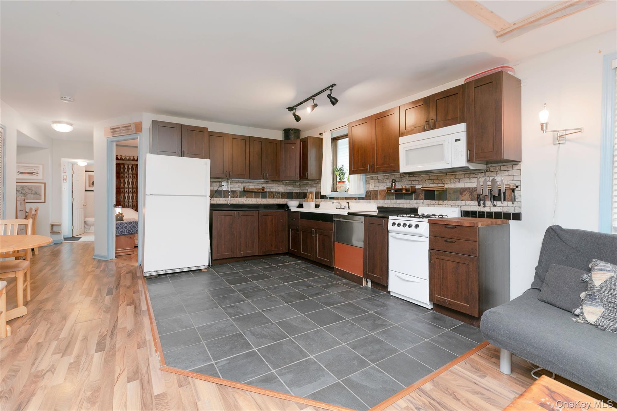 68 Tier Street, Bronx, NY 10464