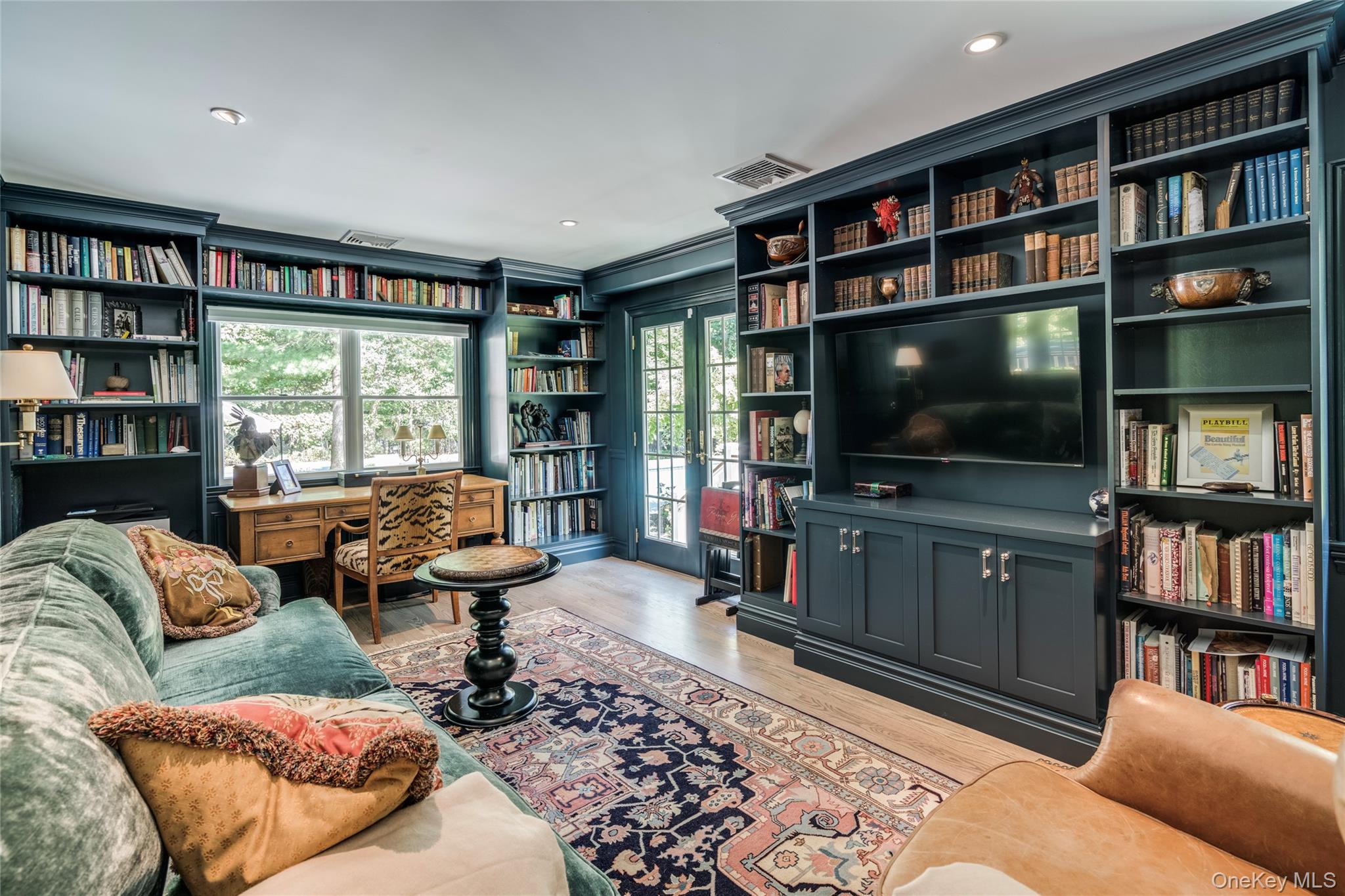 6 Camel Hollow Road, Lloyd Harbor, NY 11743