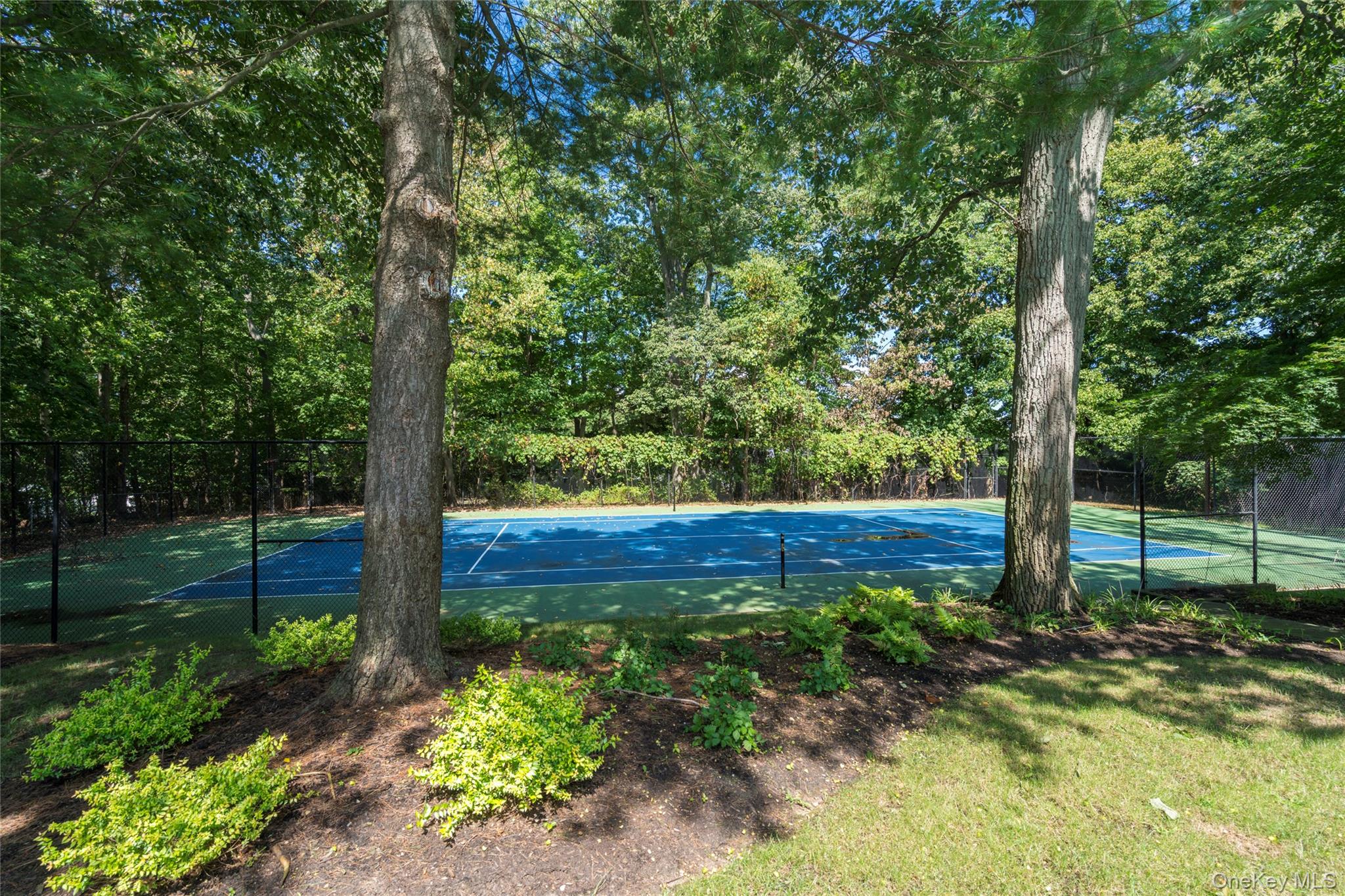 6 Camel Hollow Road, Lloyd Harbor, NY 11743